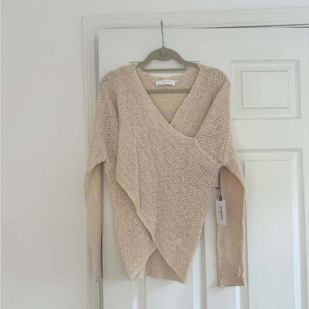 ASTR Cream V-Neck Asymmetrical Sweater